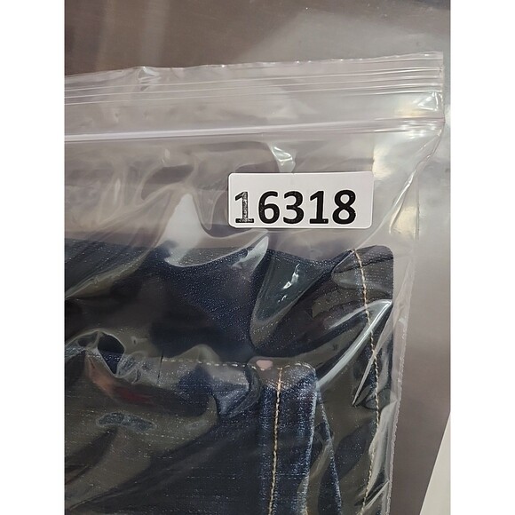 Liz Claiborne Amber Pull-On Shorts Womens 6 Blue Armour Wash Denim Stretch NEW - Picture 10 of 10